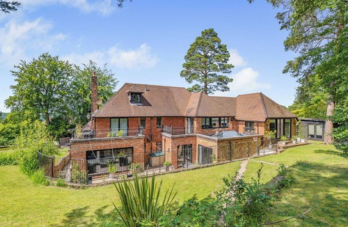 Crowborough Cottage | 5 bedroom accommodation in Crowborough