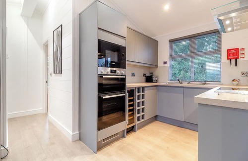 Pentney Ski Chalet | 5 bedroom accommodation in Pentney, King&rsquo;s Lynn