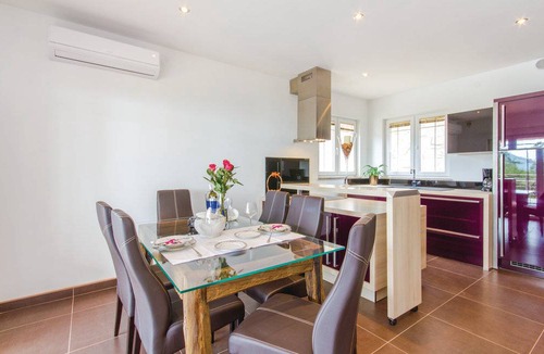 Opatija House | 5 bedroom accommodation in Icici