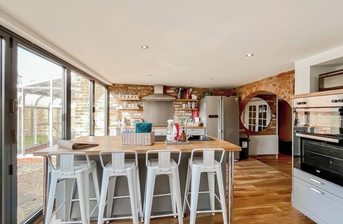 Trowle Common Cottage | 5 bedroom accommodation in Trowbridge