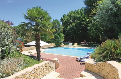 Montelimar House | 5 bedroom accommodation in Montélimar