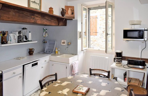 Aste-Beon House | 5 bedroom accommodation in Aste-Béon