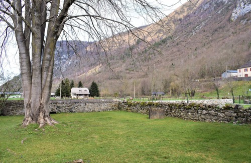 Aste-Beon House | 5 bedroom accommodation in Aste-Béon