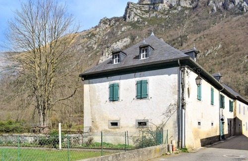 Aste-Beon House | 5 bedroom accommodation in Aste-Béon