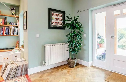 Five Oak Green Cottage | 5 bedroom accommodation in Matfield