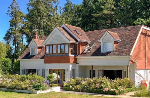 Five Oak Green Cottage | 5 bedroom accommodation in Matfield