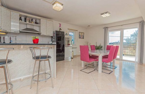 Ruzic House | 5 bedroom accommodation in Ruzic