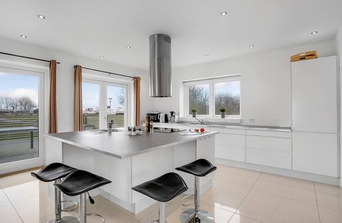 Kragenæs House | 5 bedroom accommodation in Torrig L