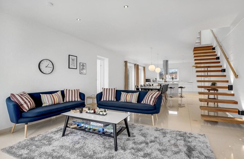 Kragenæs House | 5 bedroom accommodation in Torrig L