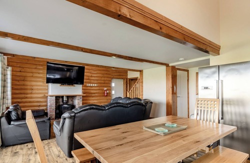 Hornsea Ski Chalet | 5 bedroom accommodation in Hornsea
