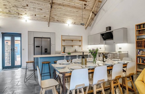 Huntley Cottage | 5 bedroom accommodation in Huntley