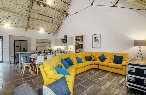 Huntley Cottage | 5 bedroom accommodation in Huntley