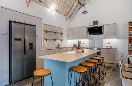 Huntley Cottage | 5 bedroom accommodation in Huntley