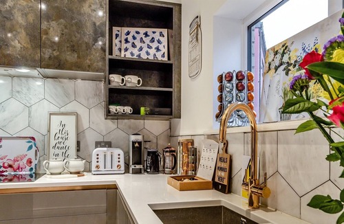 Ipswich Cottage | 5 bedroom accommodation in Ipswich