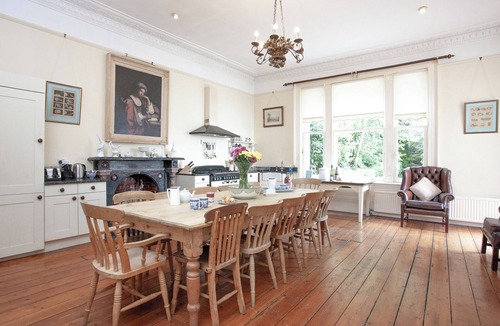 Torquay Cottage | 5 bedroom accommodation in Torquay