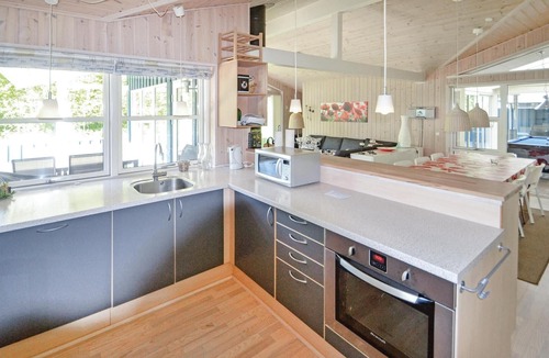 Grena Strand House | 5 bedroom accommodation in Grenaa
