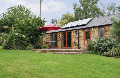 Warkworth Cottage | 5 bedroom accommodation in Warkworth, Banbury