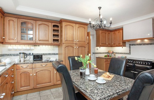 Newton Saint Cyres Cottage | 5 bedroom accommodation in Exeter