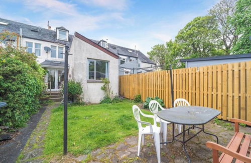 Largs Cottage | 5 bedroom accommodation in Largs
