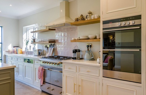 Maidenhead Cottage | 5 bedroom accommodation in Marlow