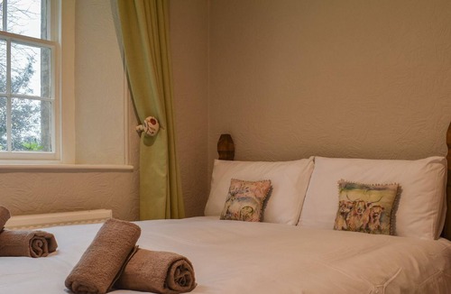 Inchbrook Cottage | 5 bedroom accommodation in Stroud