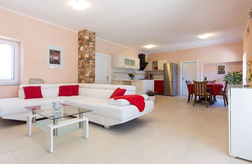Sveti Vid Dobrinjski House | 5 bedroom accommodation in Dobrinj