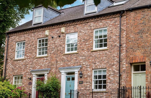 York Cabin | 5 bedroom accommodation in York