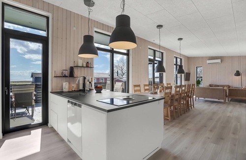 Hejsager Strand House | 5 bedroom amazing home in Haderslev