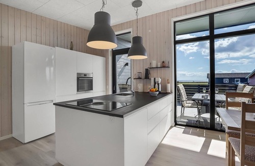 Hejsager Strand House | 5 bedroom amazing home in Haderslev