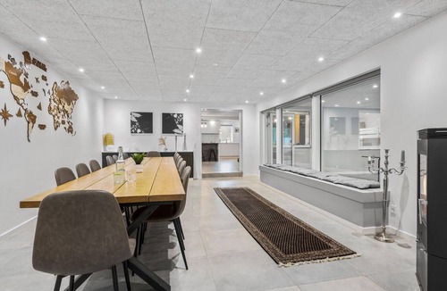 Herning House | 5 bedroom amazing home in Herning