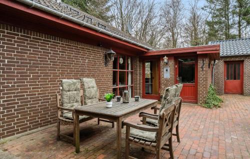 Skovgaarde House | 5 Bedroom Amazing Home In Herning