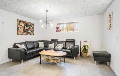 Herning House | 5 Bedroom Amazing Home In Herning