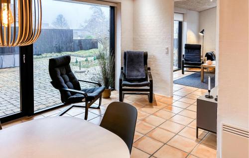 Vibæk Strand House | 5 Bedroom Awesome Home In Ebeltoft