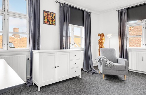 Ronne Apartment | 5 bedroom beautiful apartment in Rønne