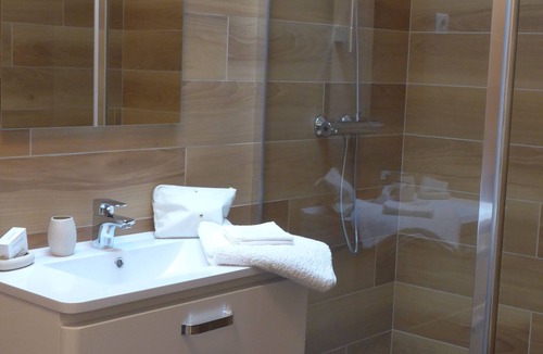 Combourg Bed & Breakfast | 5 Bedroom Bed & breakfast in Combourg