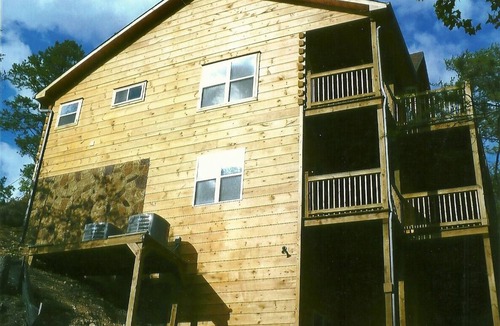 Pittman Center Cabin | 5 Bedroom Cabin in Gatlinburg with Home Theater close to Rocky Top Sports comple