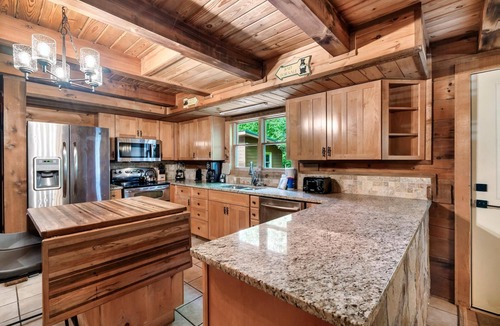 Cosby Cabin | 5-Bedroom Cabin with Private Seasonal Pool and Hot Tub