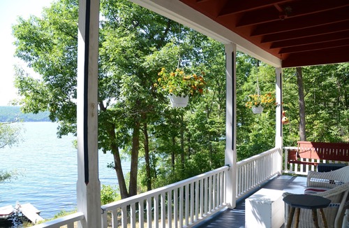 Burdett Cottage | 5-bedroom charming cottage in Burdett with private beach and beautiful views
