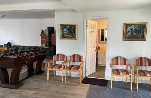 Roseneath House | 5 Bedroom Cottage at Rice Lake