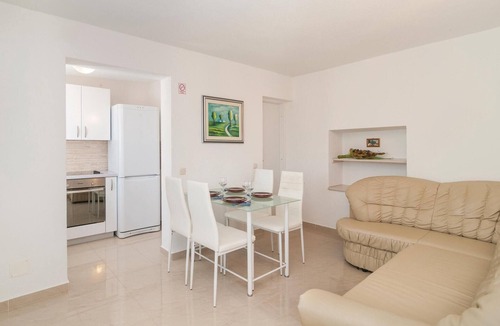Stomorska House | 5 bedroom cozy home in Stomorska