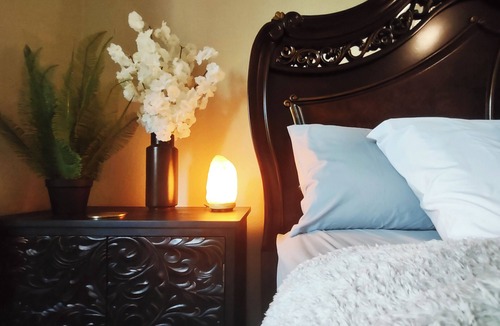 Georgetown Bed & Breakfast | 5-bedroom Elegant Home in Tranquil Georgetown for Workgroups and Families