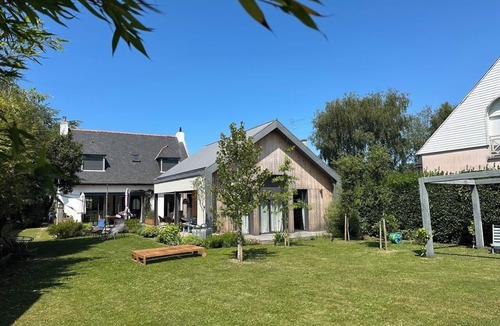 Saint-Briac-sur-Mer House | 5-bedroom family home, 10-minute walk from town, beaches and golf course