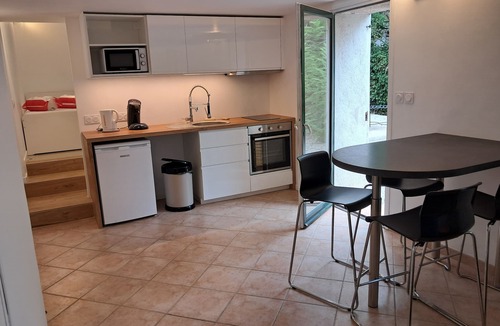 Nord House | 5-bedroom family home + Apparently 2-room town center on foot