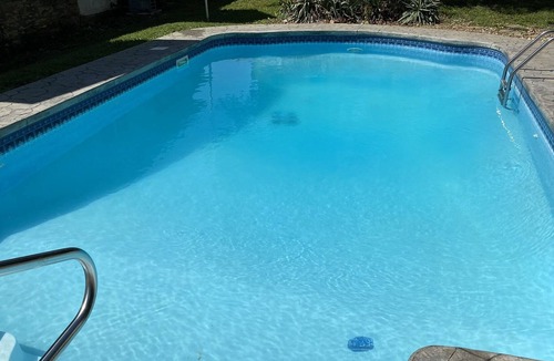 Broadway Gillham House | 5 Bedroom Farmhouse with Heated Pool