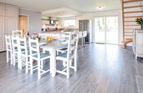 Saint-Martin-aux-Buneaux House | 5 bedroom luxurious home in St-Martin-aux-Buneaux