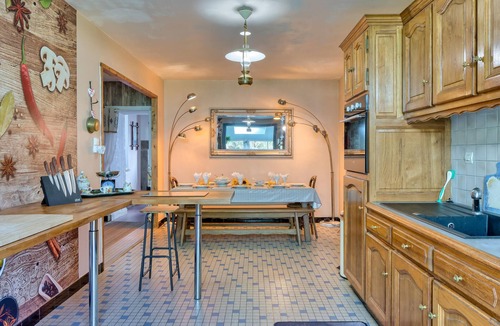 La Trinite House | 5 bedroom awesome home in Villedieu-les-Poêles