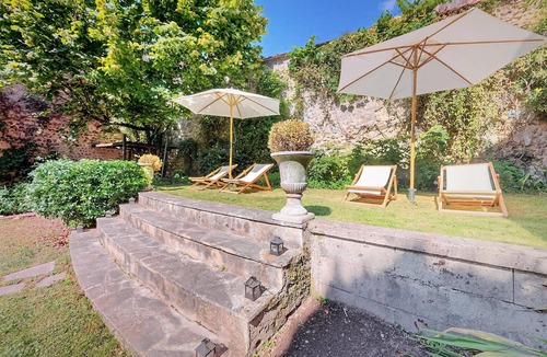 Villeneuve-sur-Yonne House | 5 bedroom stunning home in Villeneuve-sur-Yonne