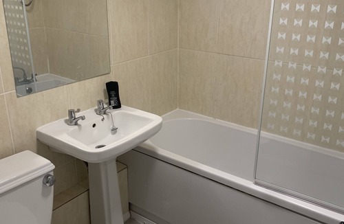 Wilmslow House | 5 Bedroom fully Licensed house