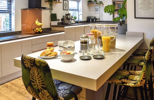 Repps with Bastwick Cottage | 5 bedroom accommodation in Repps with Bastwick