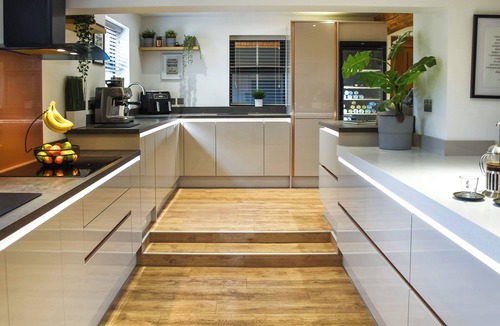 Repps with Bastwick Cottage | 5 bedroom accommodation in Repps with Bastwick